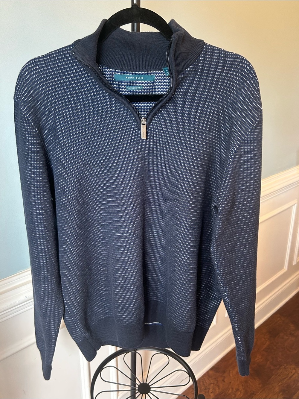 : Perry Ellis Men’s XL Navy Textured Quarter Zip Sweater